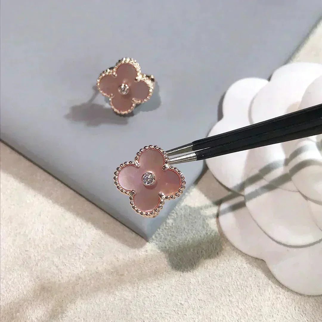 [Grace Jewelry]CLOVER MEDIUM 1 MOTIFS  PINK MOP DIAMOND EARRINGS