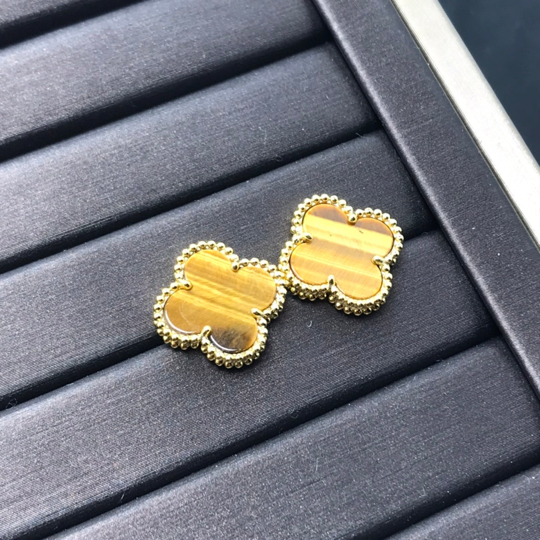 [Grace Jewelry]CLOVER MEDIUM 1 MOTIFS TIGER EYE EARRINGS