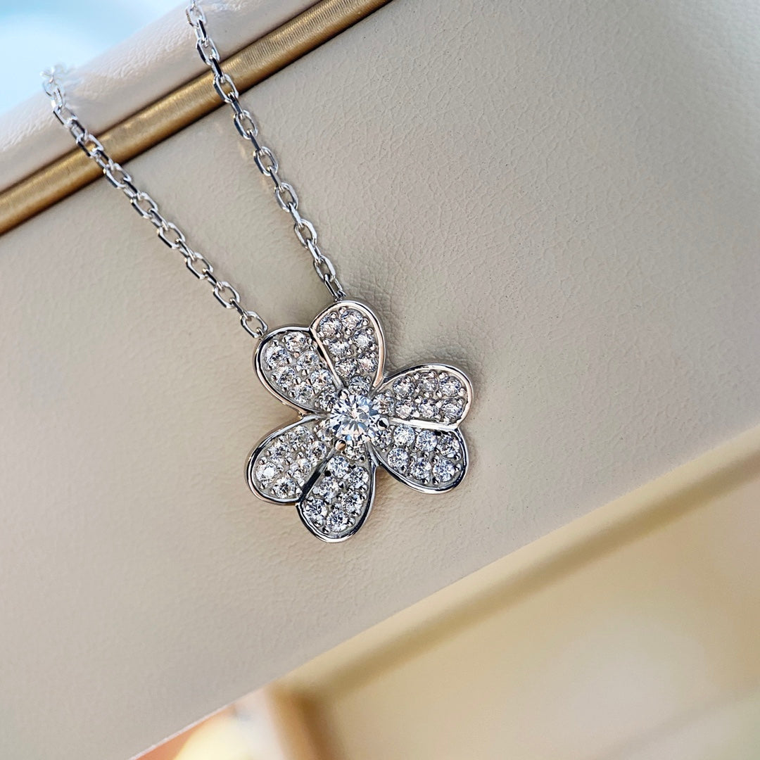 [Grace Jewelry]CLOVER DIAMOND NECKLACE SILVER