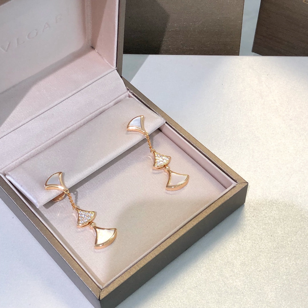 [Grace Jewelry]DREAM EARRINGS 3 MOTIFS DIAMOND MOP PINK GOLD