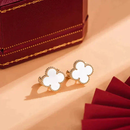 [Grace Jewelry]CLOVER MEDIUM 1 MOTIFS  WHITE MOP STUD EARRINGS