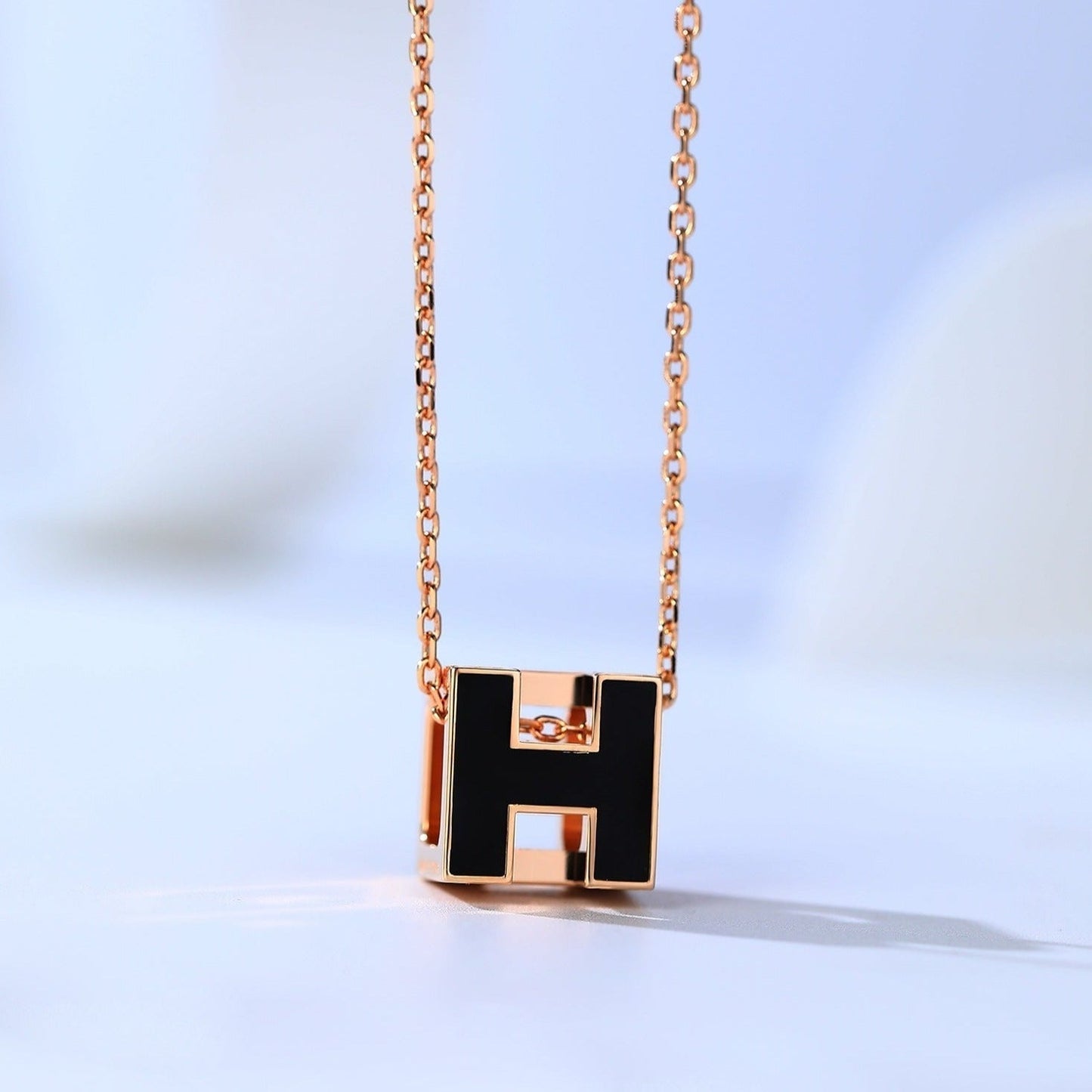 [Grace Jewelry]H CAGE PINK GOLD NECKLACE