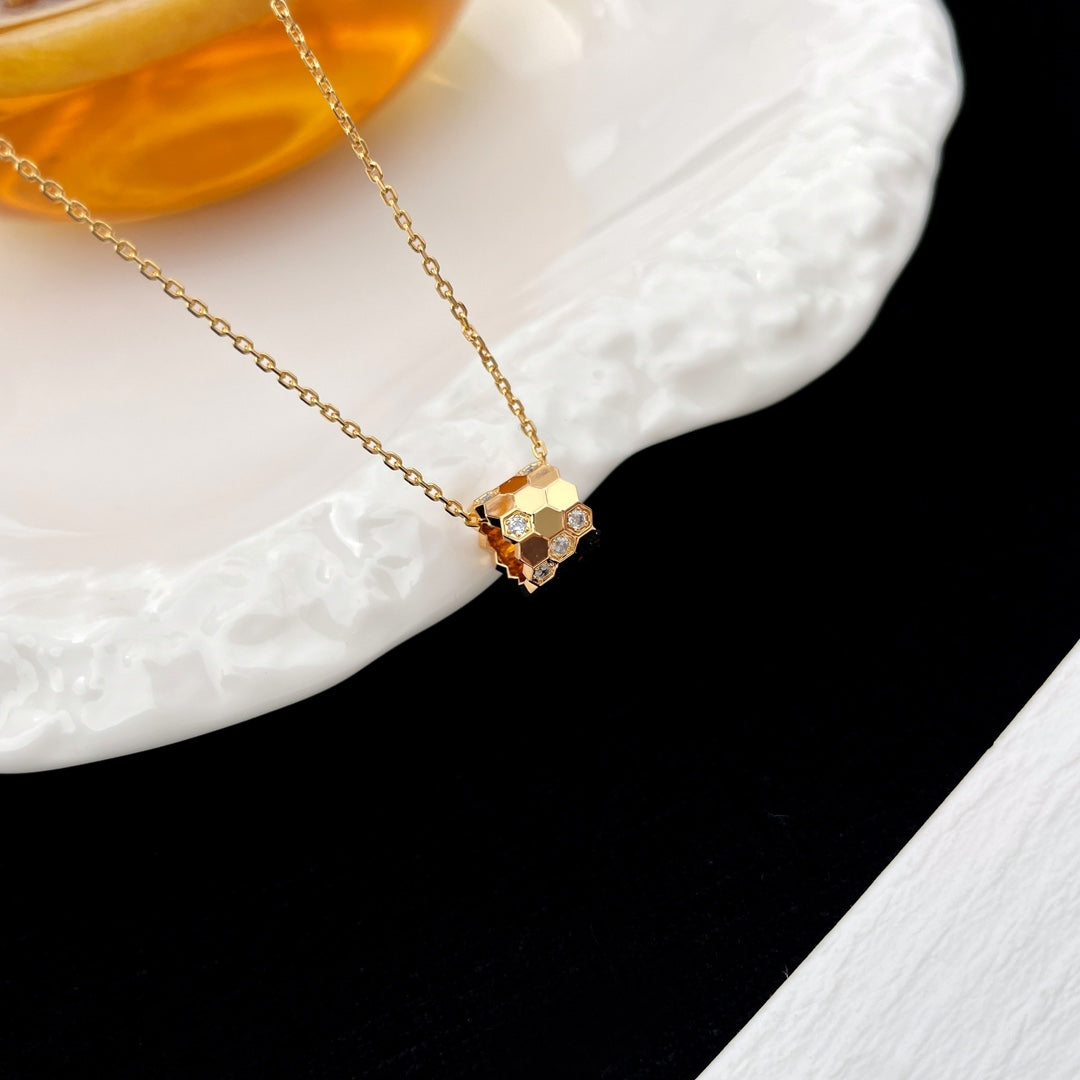 [Grace Jewelry]BEE MINI PEDANT DIAMOND NECKLACE