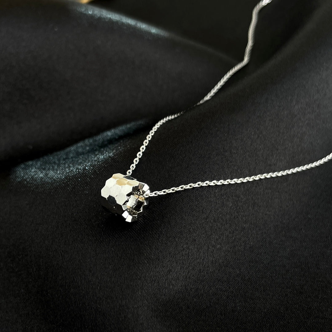 [Grace Jewelry]BEE MINI NECKLACE