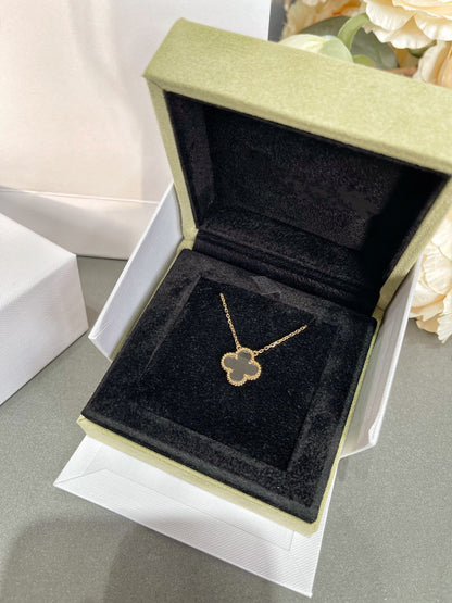 [Grace Jewelry]CLOVER ROCK CRYSTAL ROSE GOLD NECKLACE