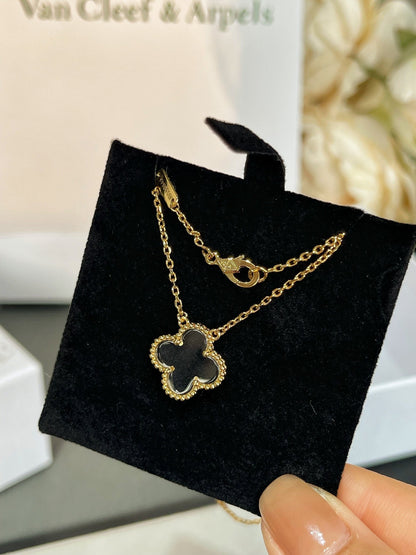 [Grace Jewelry]CLOVER ROCK CRYSTAL ROSE GOLD NECKLACE