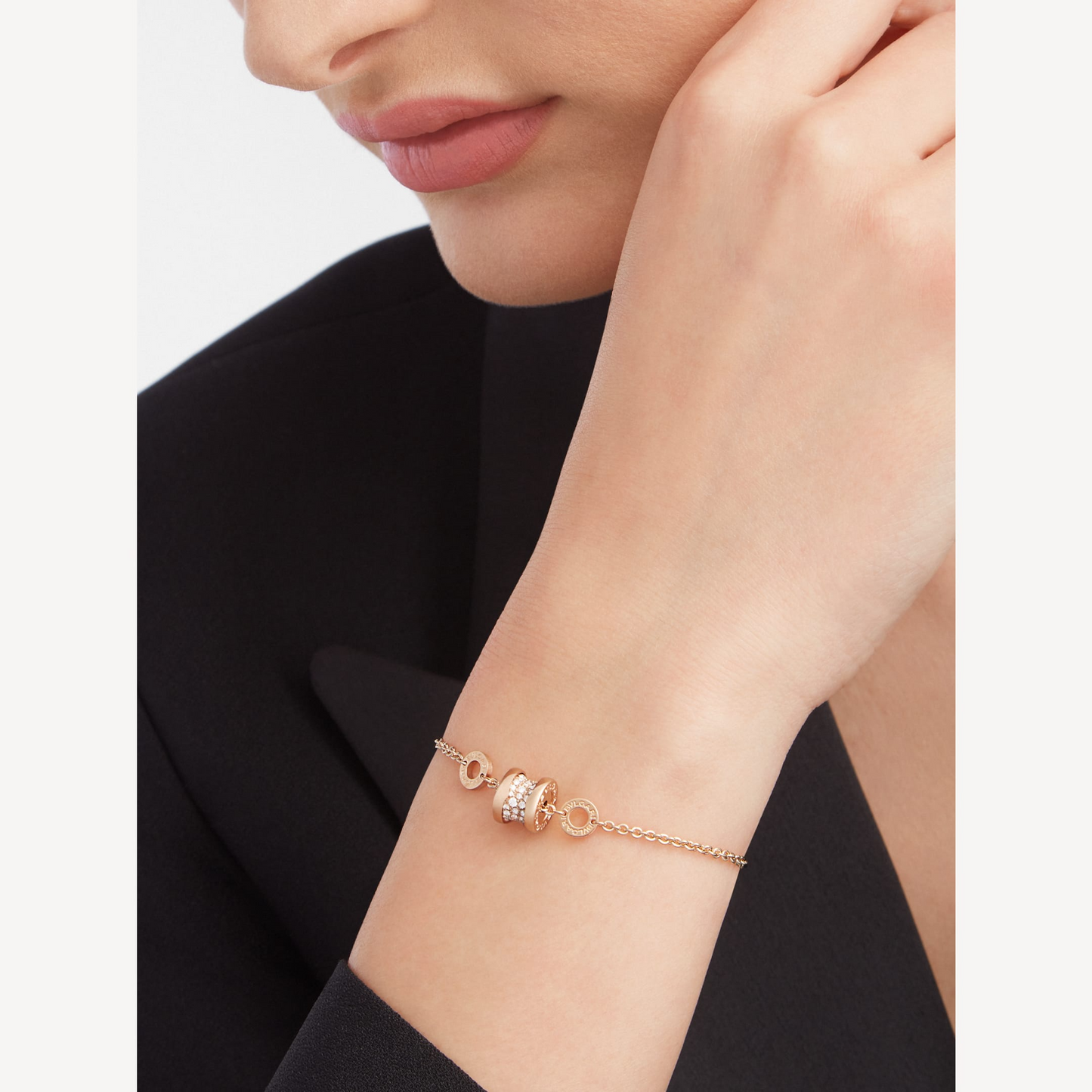 [Grace Jewelry]ZERO 1 SOFT PINK GOLD WITH PAVED DIAMONDS ON THE SPIRAL BRACELET