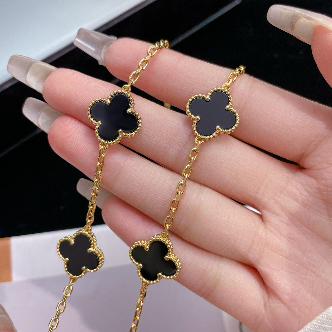 [Grace Jewelry]CLOVER 10 MOTIFS ONYX NECKLACE