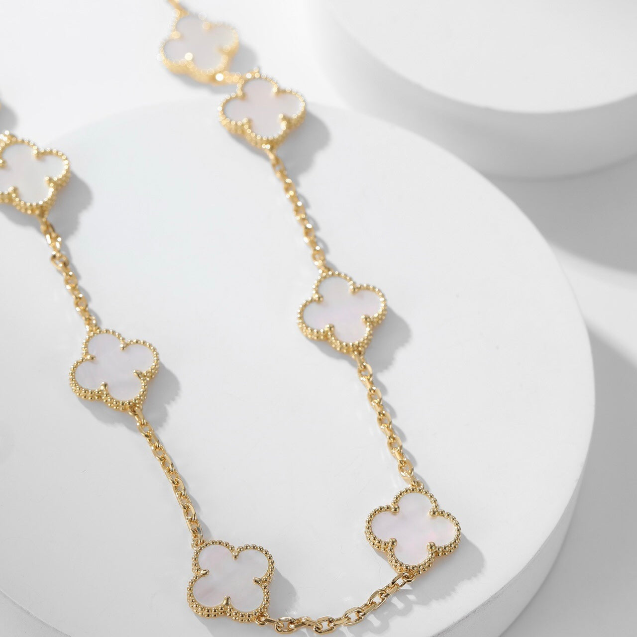 [Grace Jewelry]CLOVER 10 MOTIFS WHITE MOTHER OF PEARL NECKLACE