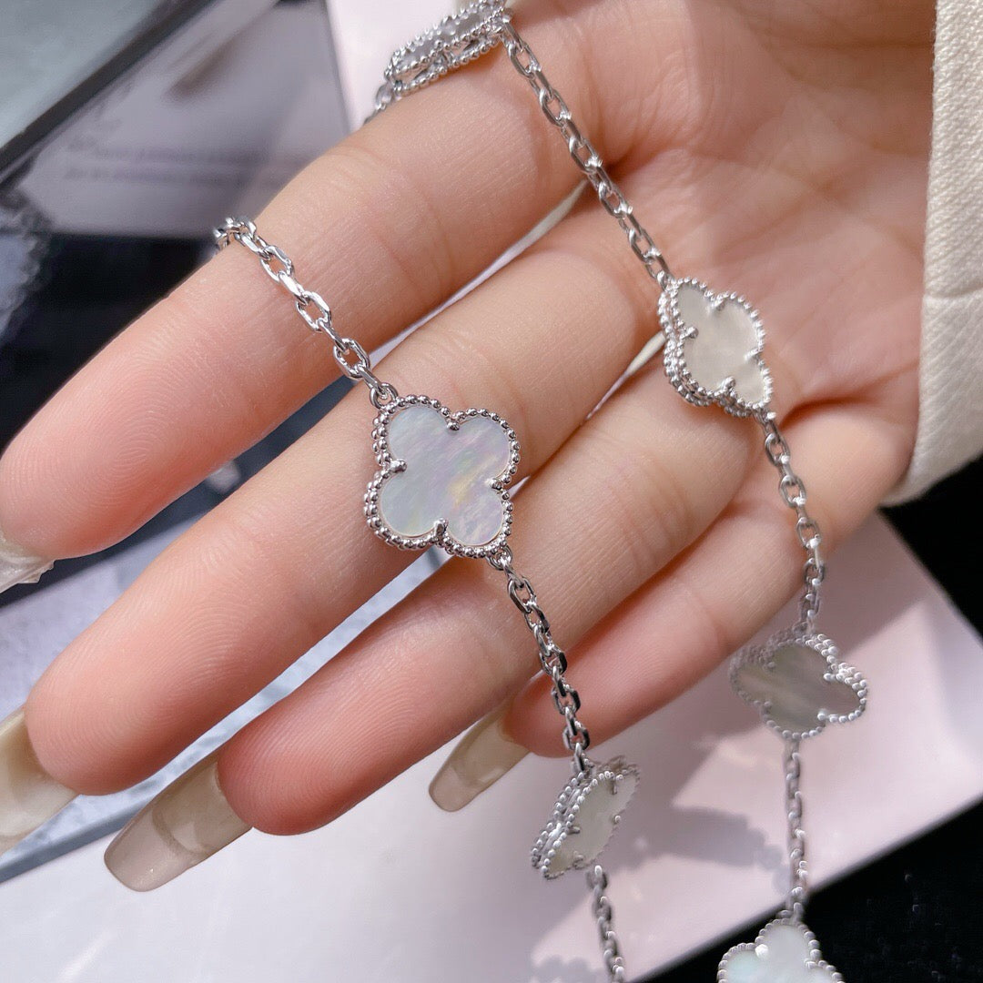 [Grace Jewelry]CLOVER 10 MOTIFS WHITE MOTHER OF PEARL NECKLACE