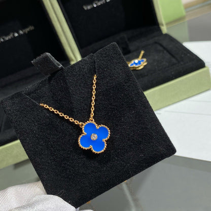 [Grace Jewelry]CLOVER 15MM DIAMOND AND BLUE AGATE NECKLACE