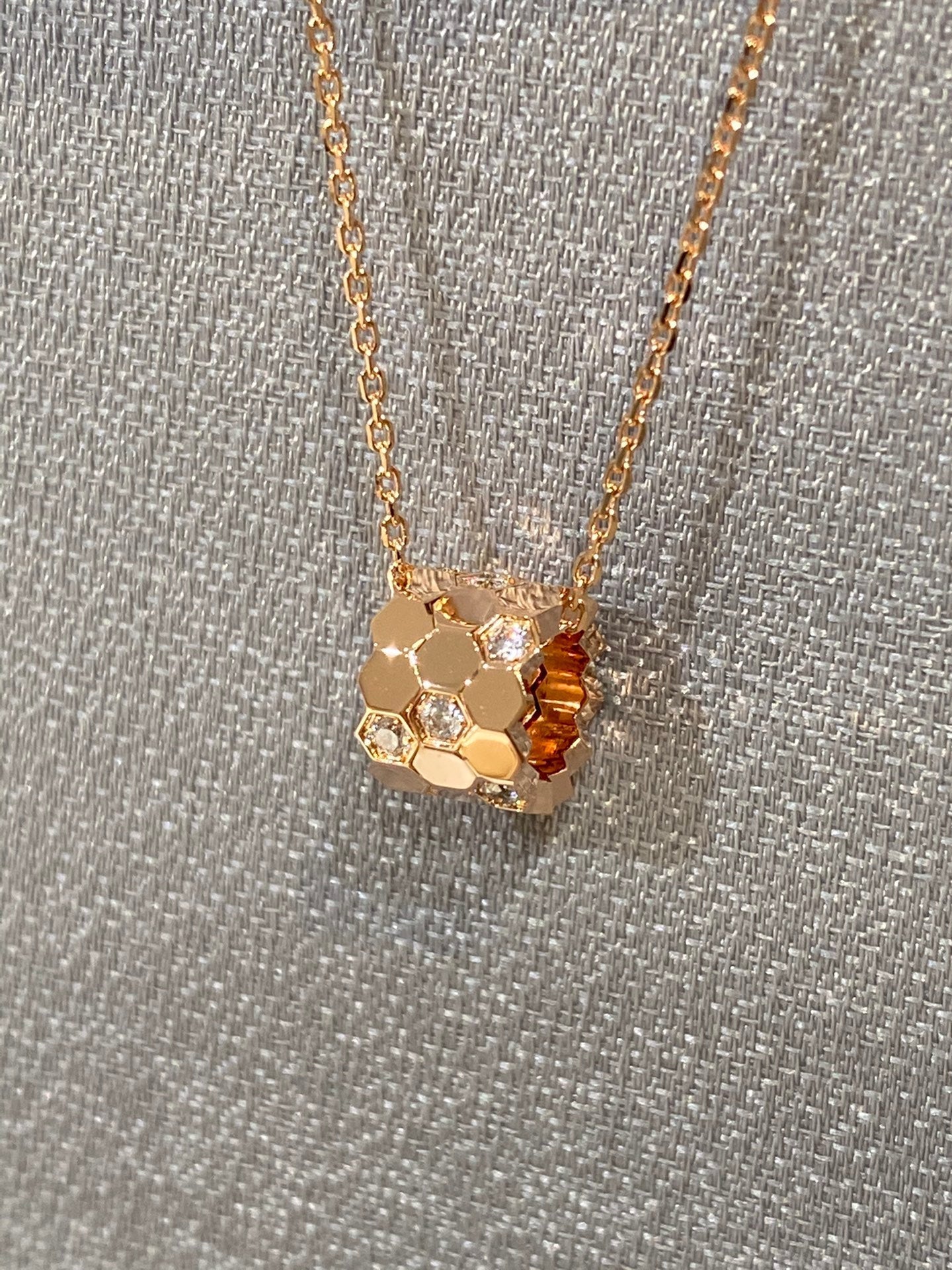 [Grace Jewelry]BEE LOVE DIAMOND NECKLACE