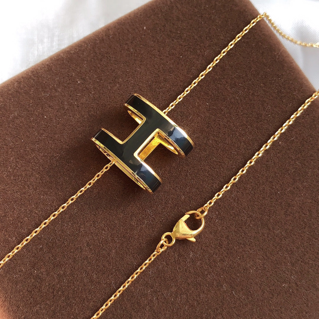 [Grace Jewelry]HM CLIC BLACK ENAMEL GOLD NECKLACE