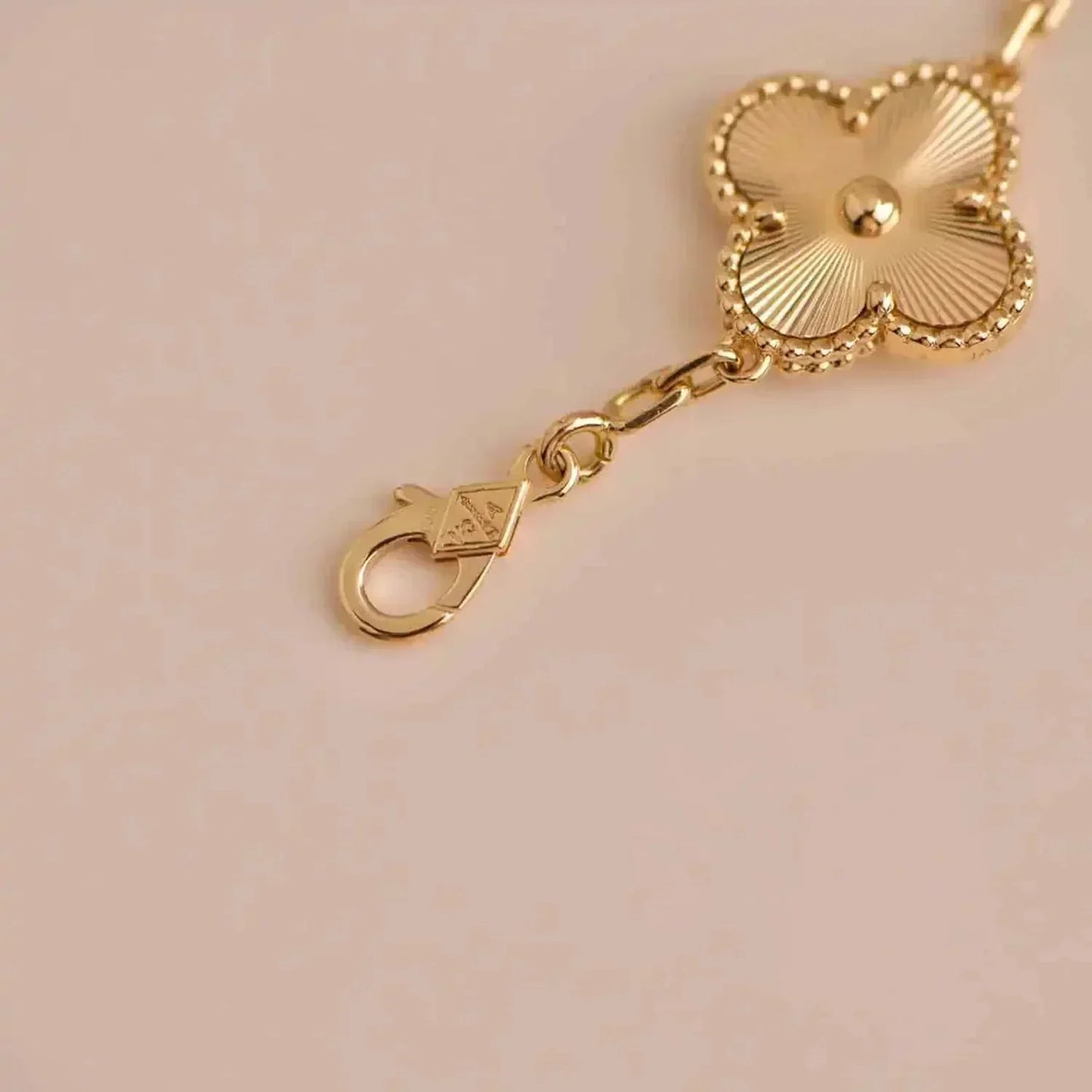 [Grace Jewelry]CLOVER 5 FLOWERS LASER BRACELET