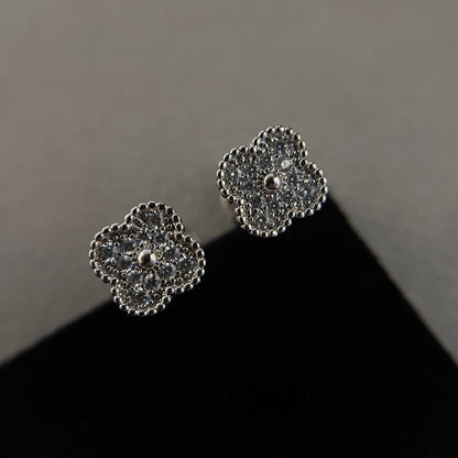 [Grace Jewelry]CLOVER MINI DIAMOND STUD EARRINGS